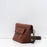 Image 4 of Commuter in textured vintage brown