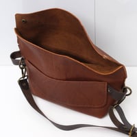 Image 6 of Commuter in textured vintage brown