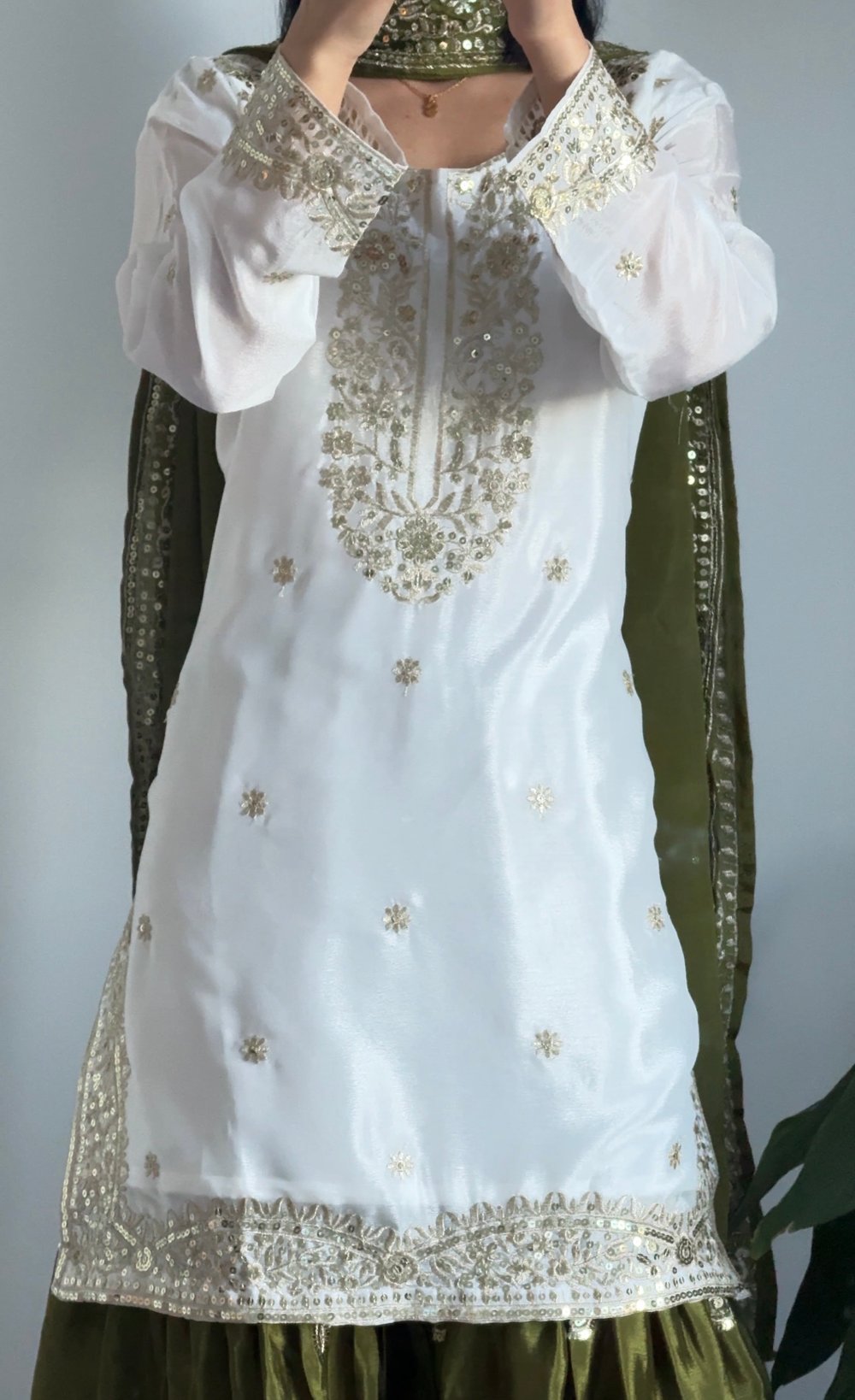 Image of White and forest green three piece kurtha set 