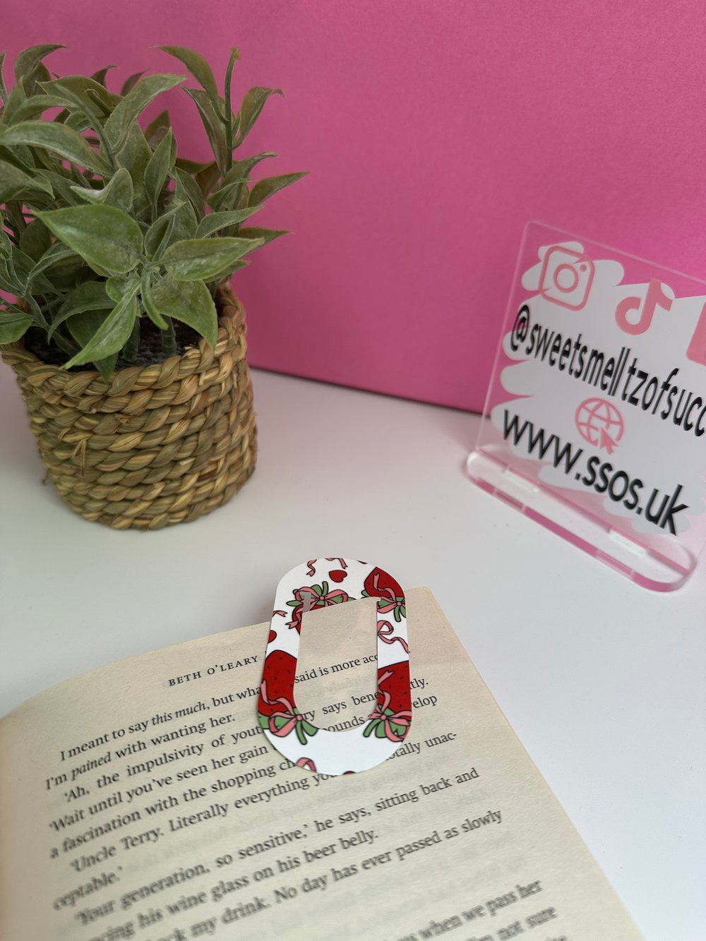 Image of 'Strawberry Bow' Bookmark