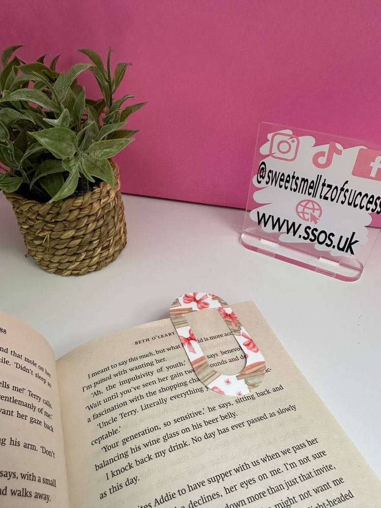 Image of 'Books & Bows' Bookmark
