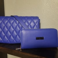 Image 3 of Royal Clutch