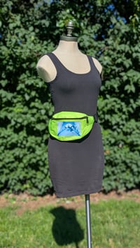 Image 3 of Spread ‘em fanny pack