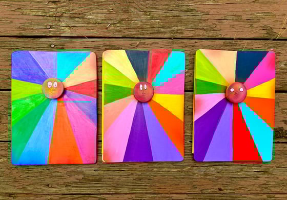 Image of WOOD COVER with book EVERYBODY YO-YOS