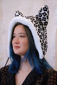 Image 1 of La Modiste: Quilted Black Floral Cat Hat