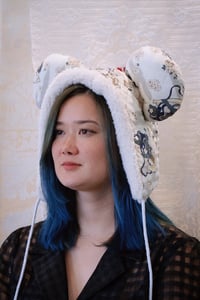 Image 1 of La Modiste: Quilted White Oni Blossom Bear Hat