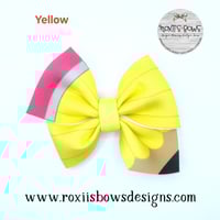 Image 3 of Colored Pencil Bows