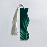 Image 4 of Green Leaf Bookmark Set