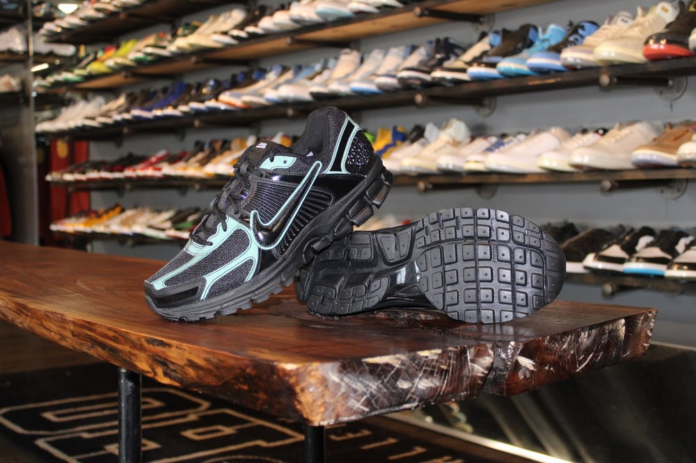 ZOOM VOMERO 5 SP x DOVER STREET MARKET "20TH ANNIVERSARY"