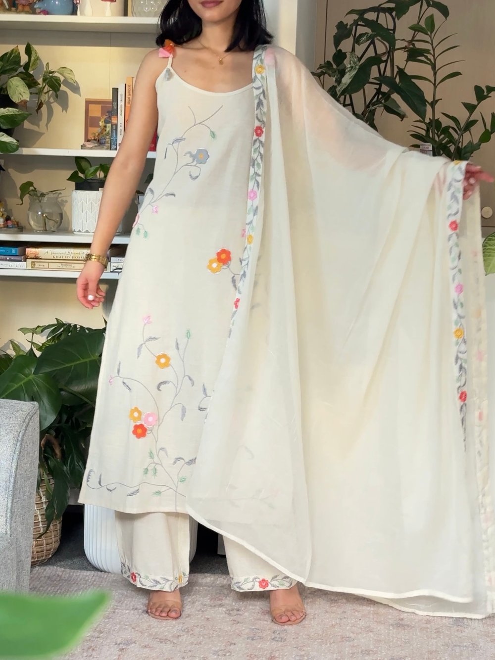 Image of Phoolbari three piece kurtha set 