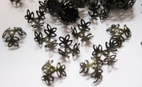 Antique Bronze Tone Leafy Flower Filigree Bead Caps 14mm x 14mm Approx 100 pcs F109