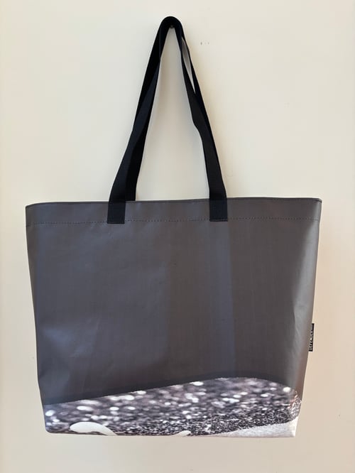 Image of Shopper - Gravel