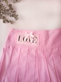 Image 3 of Minifalda Plisada Rosa "LOVE"