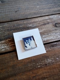 Image 2 of Pin's serti 