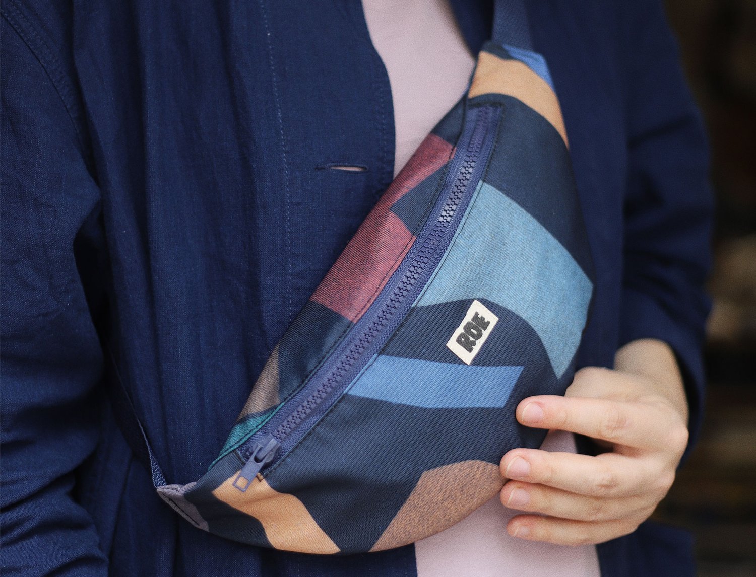 Image of LARGE DARK BLUE WAIST BAG