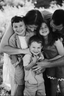 Image 1 of 1 Hour Family Session