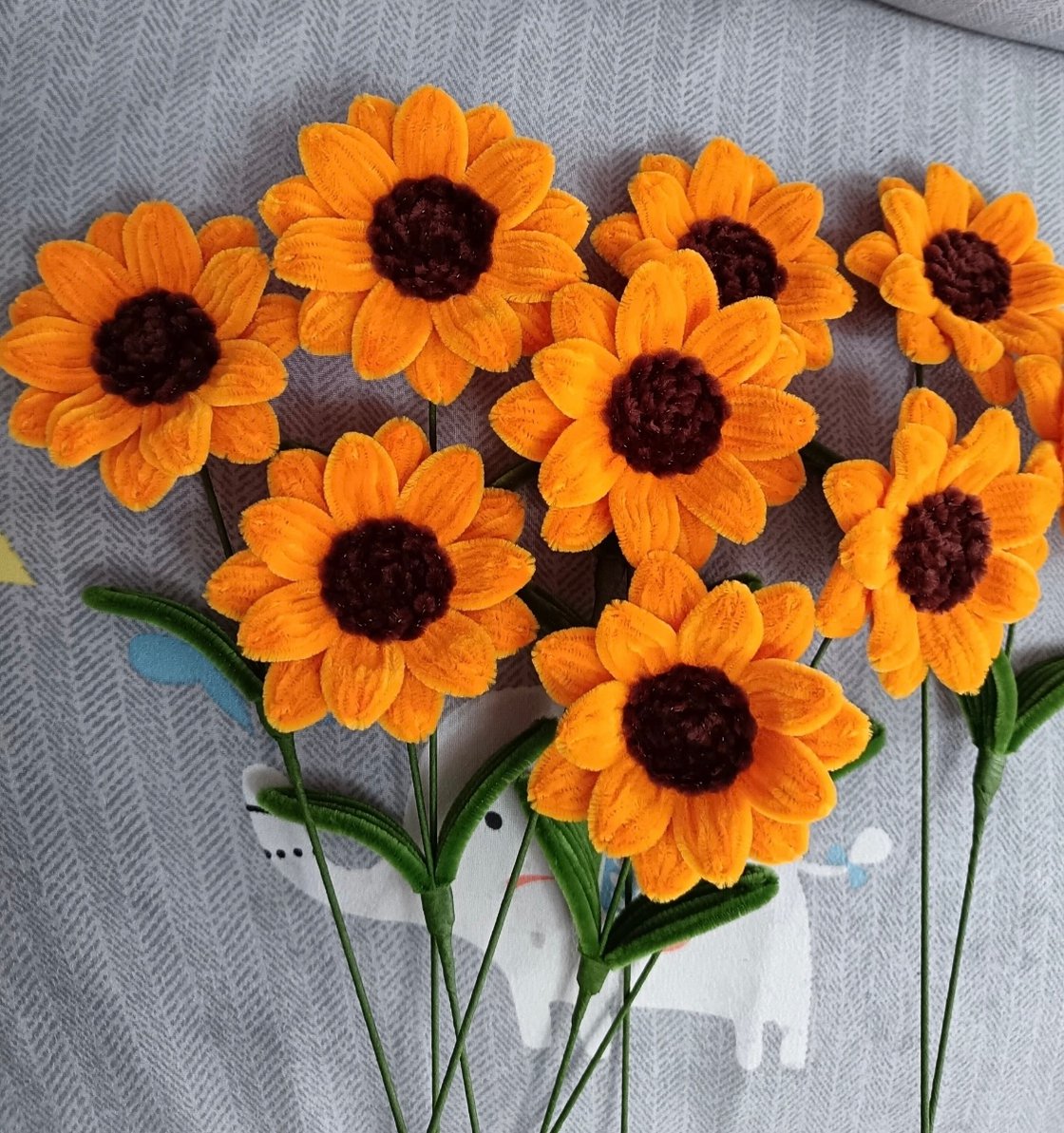 Image of 🌻 Sunflower Bouquet – Pipe Cleaner Handmade