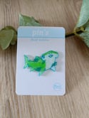 Pin's - exclusif juillet août