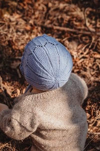 Image 5 of Strickmuster Bonnet Bluebell deutsch