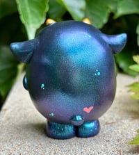 Image 2 of Dark Blue Chameleon Glitter Chonk (Last one!)