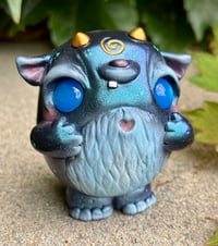 Image 1 of Dark Blue Chameleon Glitter Chonk (Last one!)