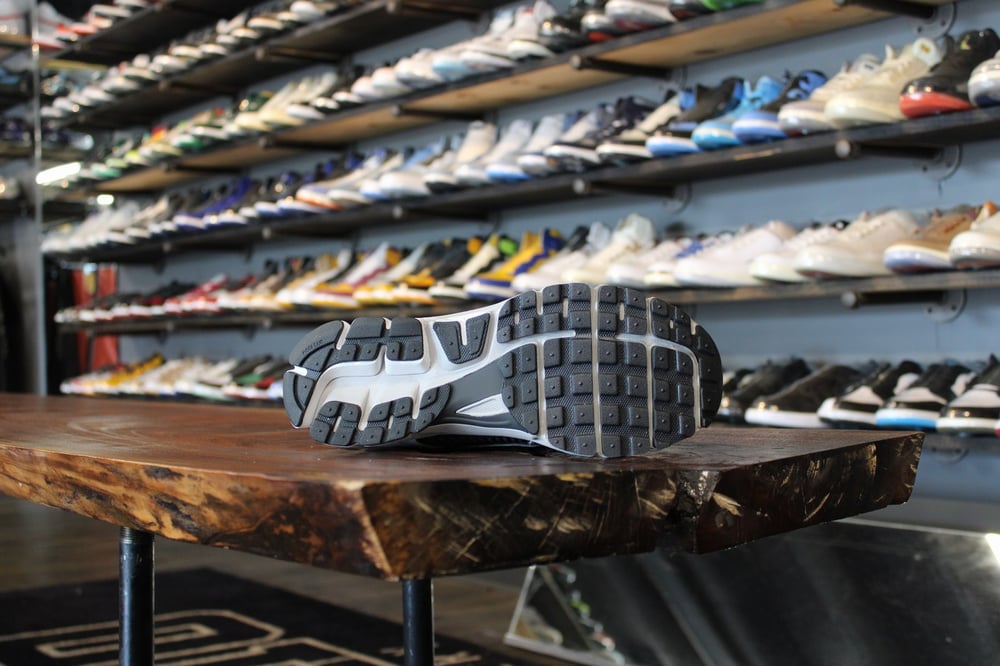 ZOOM VOMERO 5 SP "DARK SMOKE GREY"