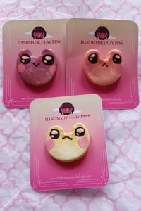 Image 1 of Froggie clay pins