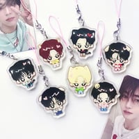 enhypen xo acrylic charms