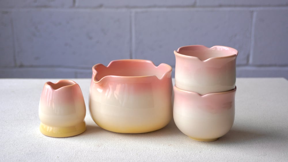 Image of Tulip 🌷 with cups