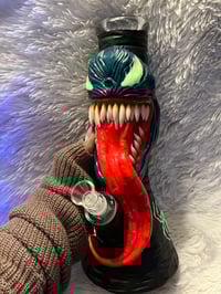Image 10 of 13"Venom Heavy Duty Glass Bong 