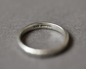 Image of 9ct White gold 3mm court horn texture ring