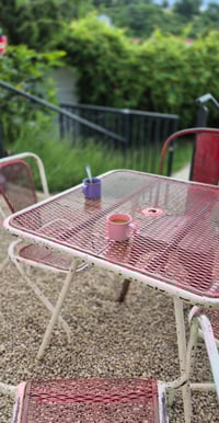 Image 3 of Salon. René Malaval rouge framboise