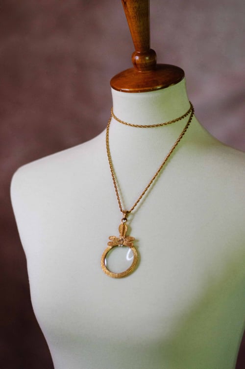 Image of Vintage 90's Maitha Magnifying Glass Pendant Necklace