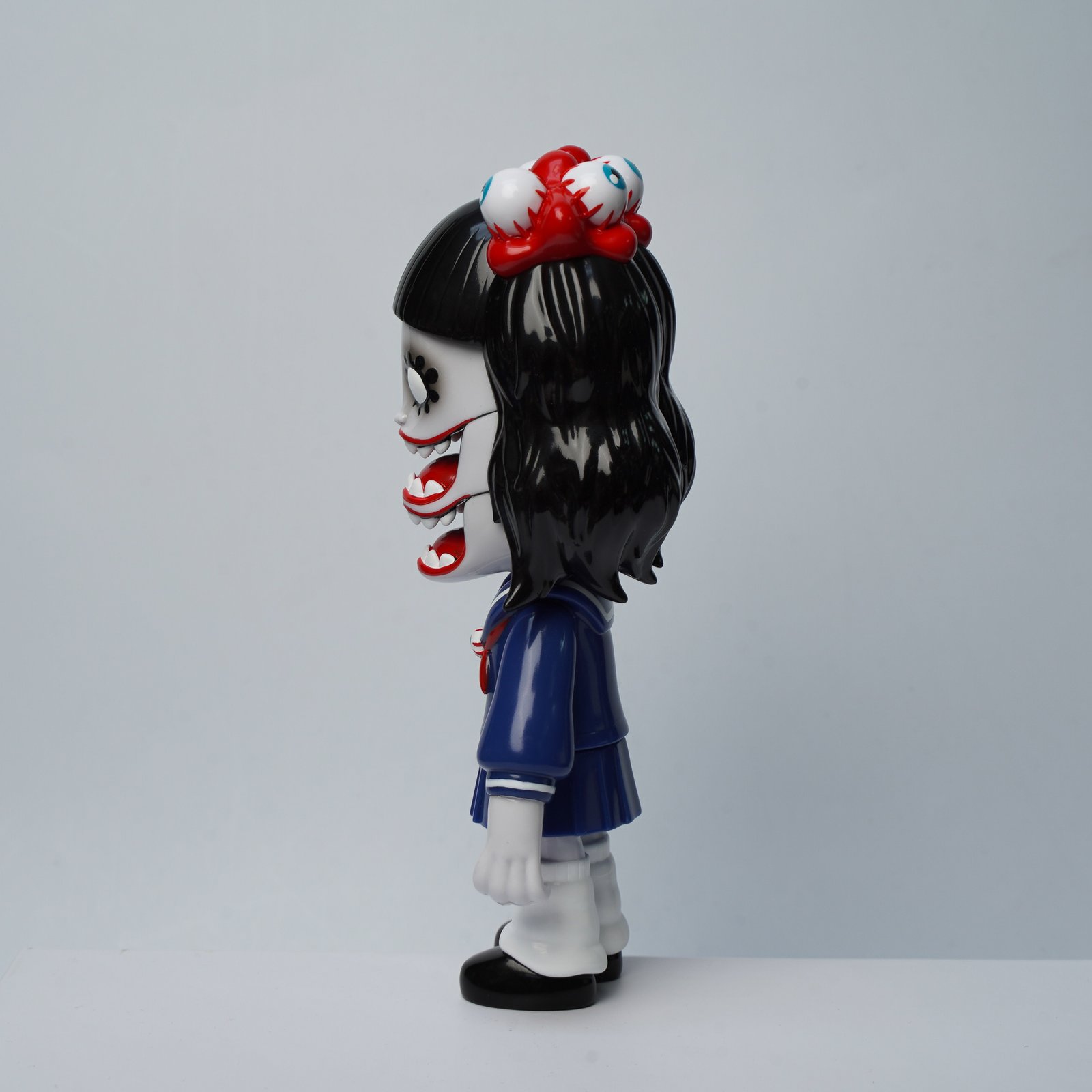 UNBOX grape brain GERA GERA ゲラゲラJK ソフビ GeraGeraClassroom2.jpg?auto=