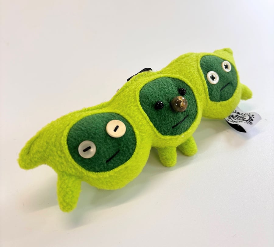 Image of Pauline, Paloma, Pepsi the peas 