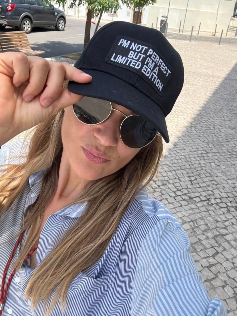 Image of Boné preto Im not Perfect 