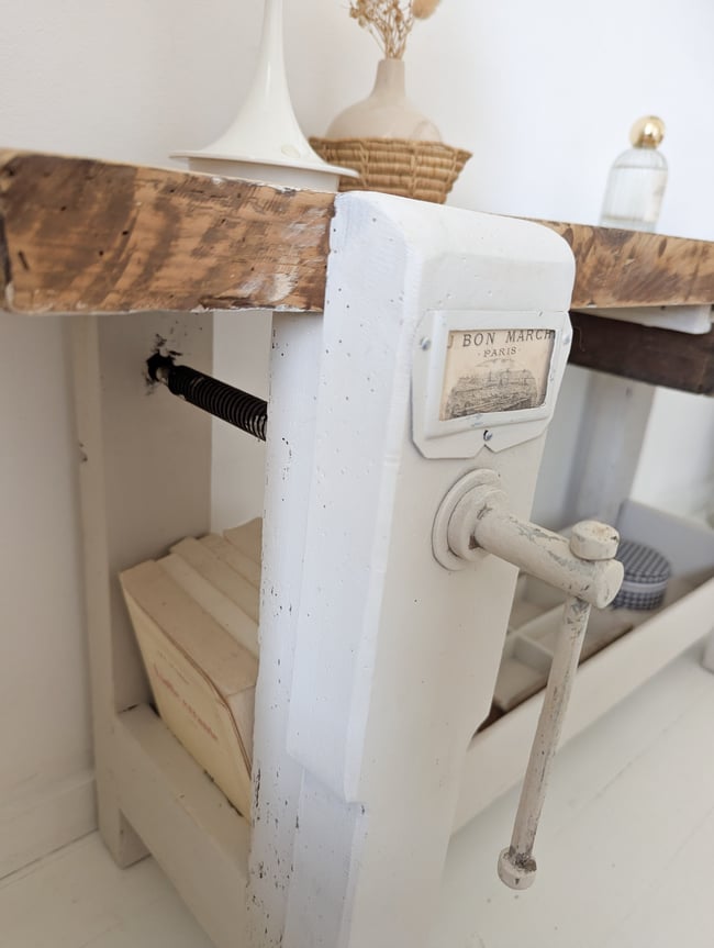 Établi taille enfant. 