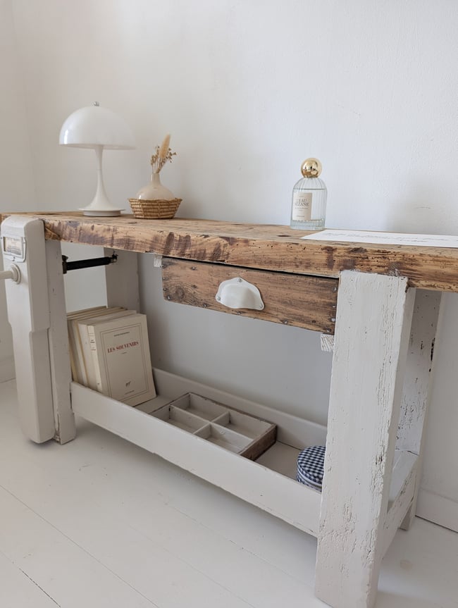 Établi taille enfant. 