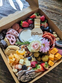Image 2 of 9" Snackuterie Board