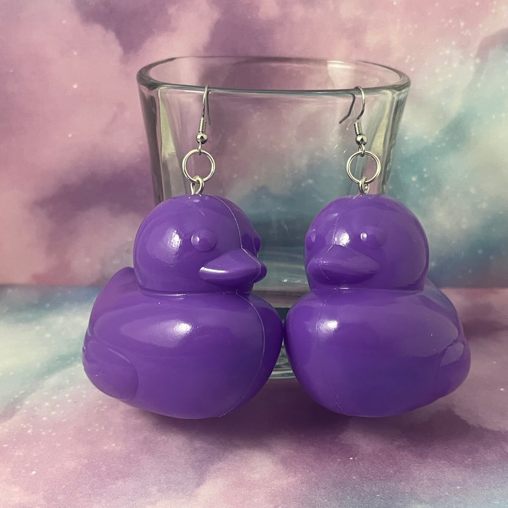 Image of Ball Pit Ducky Kandi Earrings