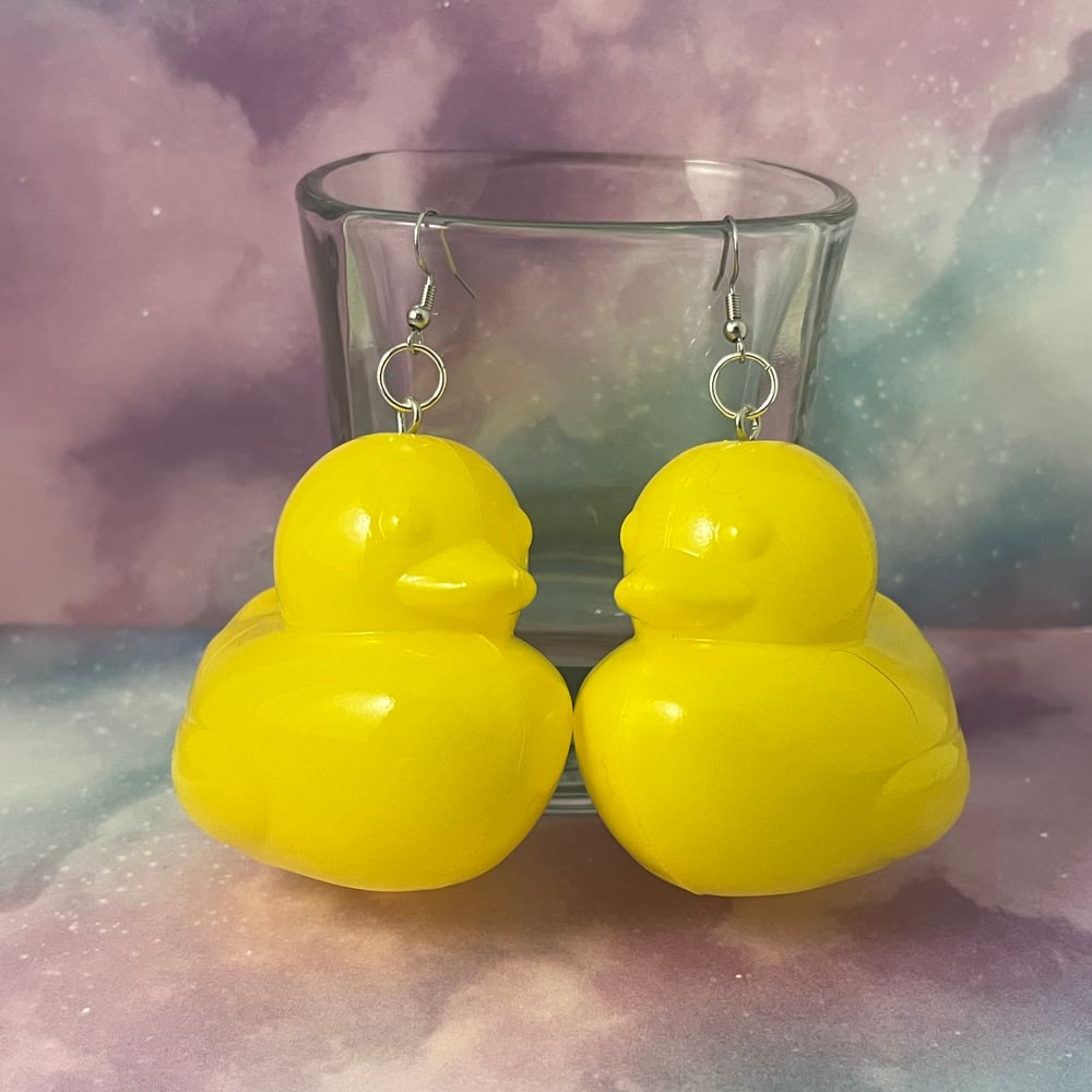Image of Ball Pit Ducky Kandi Earrings