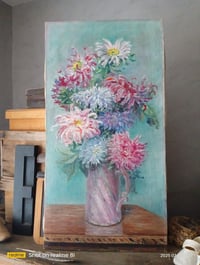 Image 2 of Ancienne peinture sur toile, bouquet de dahlias.