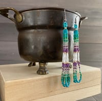 Image 3 of On the coast 2 - seed beaded earrings