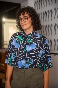 Image 5 of Camicia flowers blue