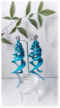 Image 1 of Orecchini artigianali in pelle CURLS  - Turchese