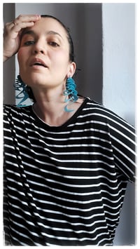 Image 11 of Orecchini artigianali in pelle CURLS  - Azzurro