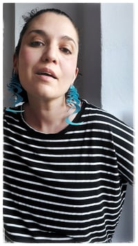 Image 10 of Orecchini artigianali in pelle CURLS  - Azzurro