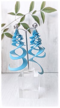 Image 5 of Orecchini artigianali in pelle CURLS  - Azzurro