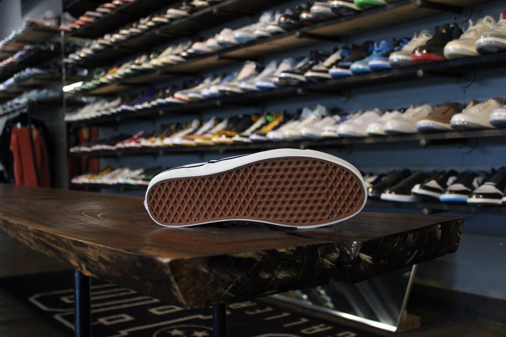VANS CLASSIC SLIP-ON 98 DX "BURGUNDY/WHITE"