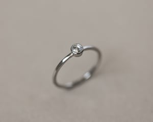 Image of Platinum 3mm rose-cut diamond ring with ‘Milled edge’ setting (LON254)